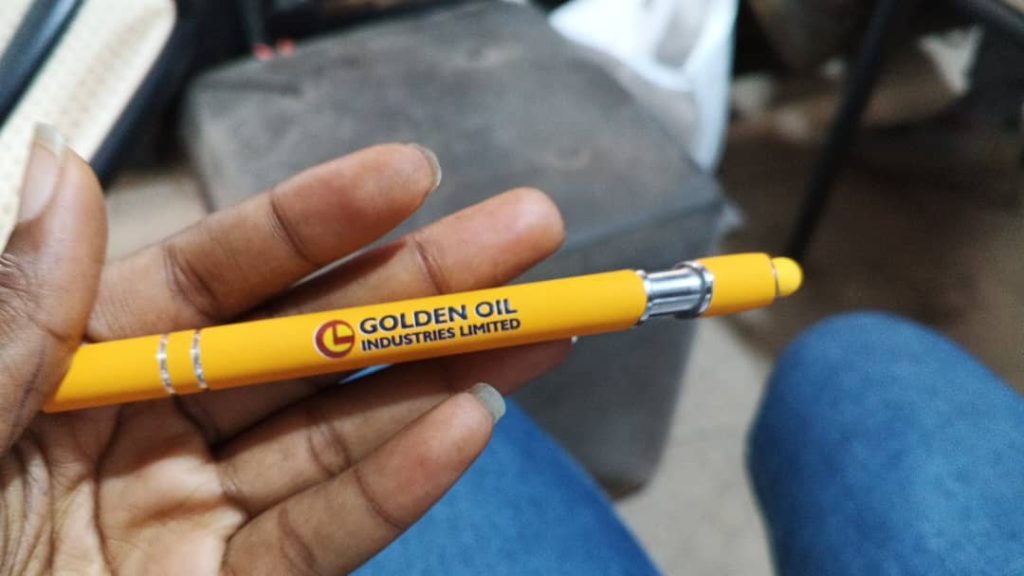 Golden oil pen